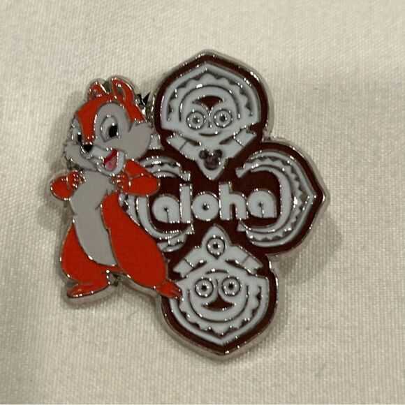 Disney Parks Aloha Pins set of 3 Trading Collectible Pins - Picture 4 of 7